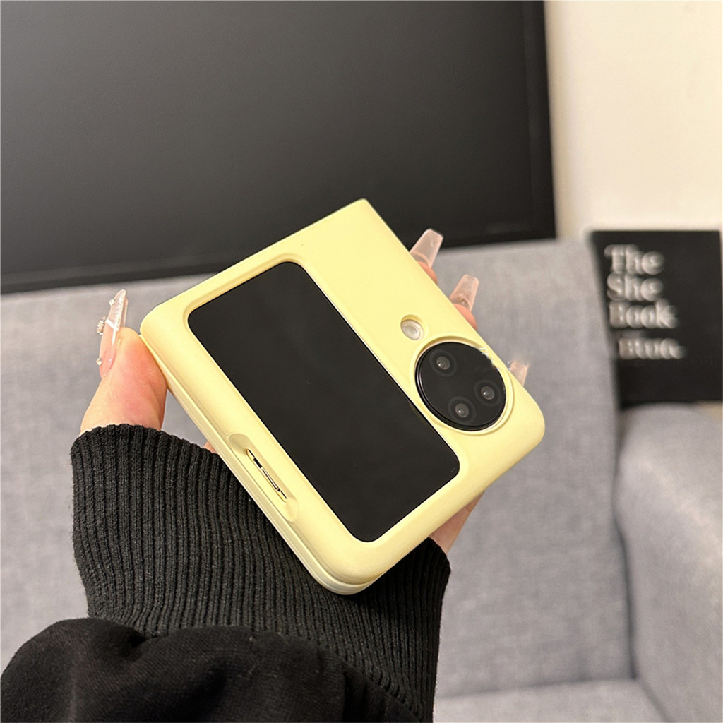 เคสโทรศัพท์สีเหลืองครีมเรียบง่ายน่ารักสําหรับ OPPO N3flip N3 Flip N2flip สีทึบกันกระแทกฝาหลังพร้อมเชือก