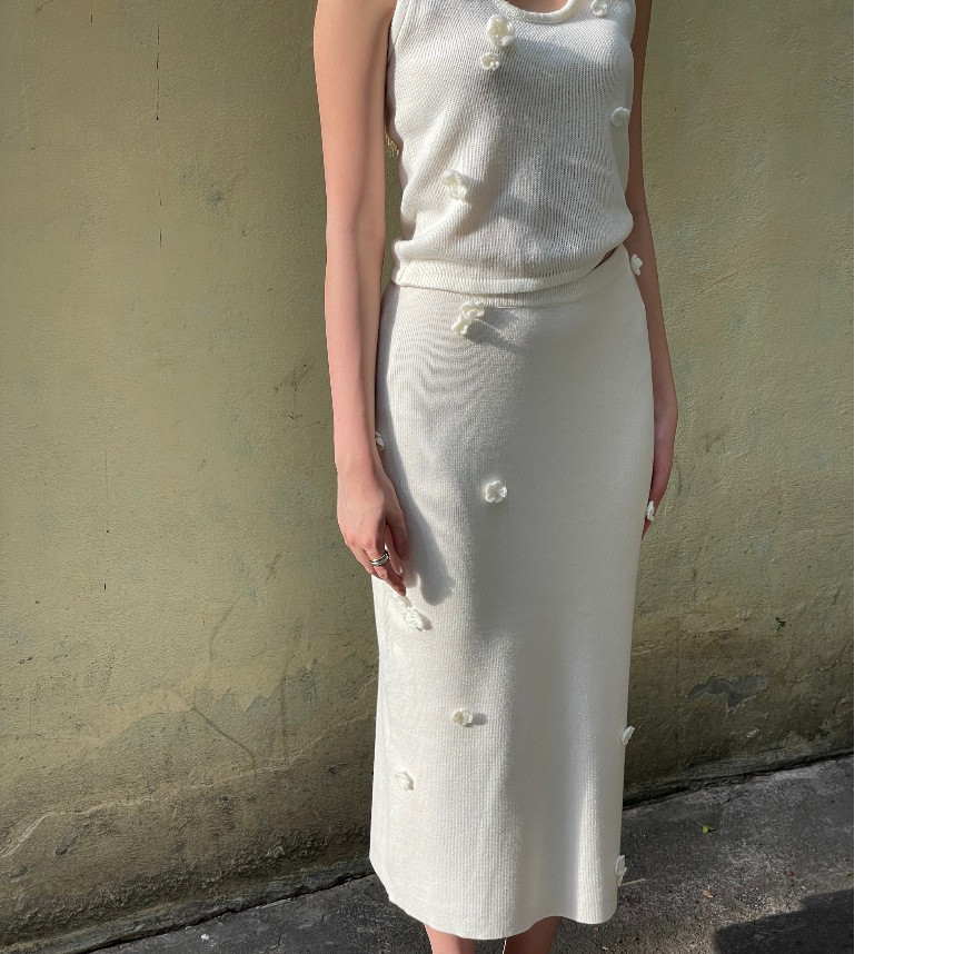 กระโปรงตกแต่งดอกไม้ Rush Official Florette Midi Skirt