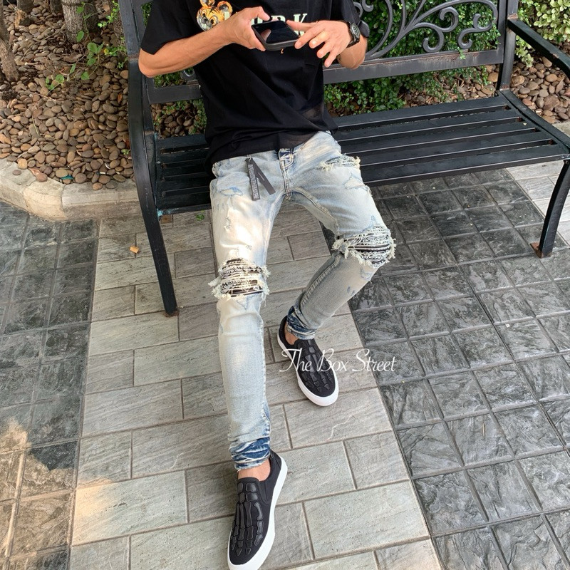 Amiri เข่าดำลาย ปะหนังหย่น ภาพถ่ายจากสินค้าจริงรับประกันตรงปก