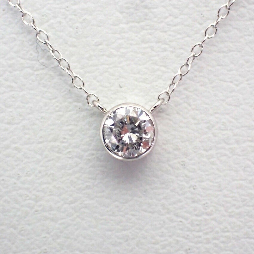 [ใหม่] สร้อยคอ จี้เพชรสวีคลิน Pt900 Sv925 0.18Ct [F2-9]
