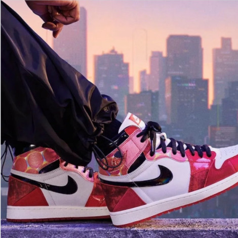 Nike Air Jordan 1 Retro High OG Spider-Man 2.0 "Next Chapter" ( ของแท้100%)