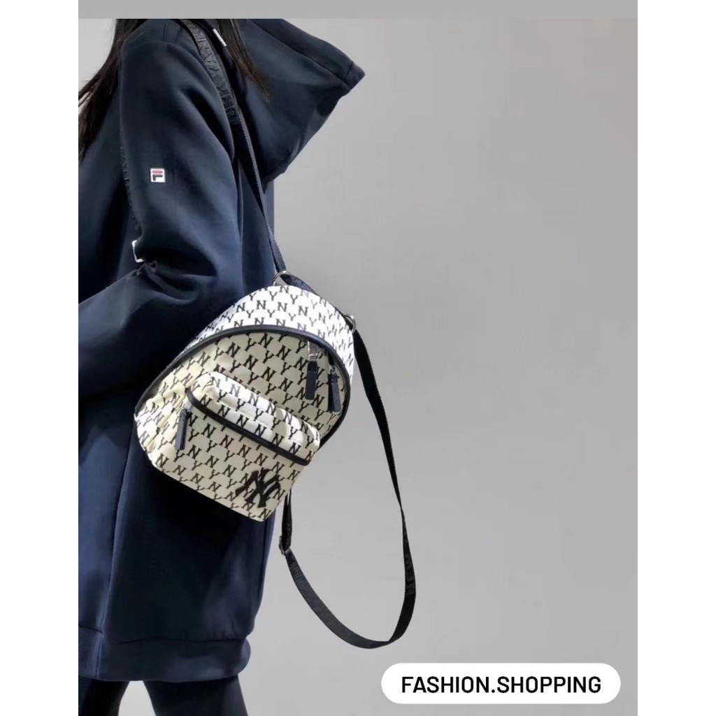 ♞,♘,♙กระเป๋าสะพาย MLB (พร้อมส่ง) MLB BACKPACK NEW YORK YANKEES กระเป๋าเป้มินิ  ของแท้% FCFD