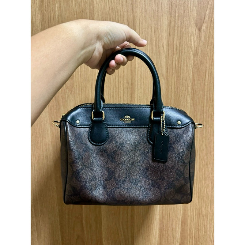 2024 กระเป๋า Coach ทรงหมอน ของแท้ มือสอง สภาพใหม่มาก