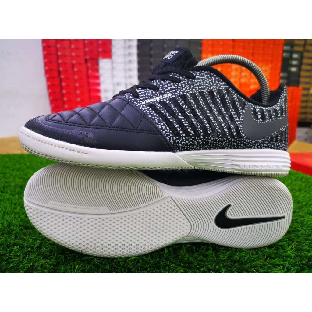 ในสต็อก NIKE LUNAR GATO II Futsal Kangaroo ผิวระบายอากาศกันน้ําฟุตซอล Kasut Bola Sepak Unisex junior