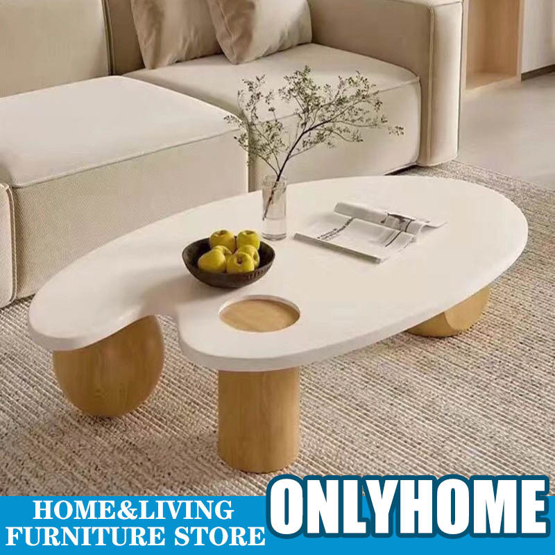 โต๊ะกาแฟ Nordic Modern Clouds Tea Table โต๊ะชาครีมไม้เนื้อแข็งสำหรับห้องนั่งเล่นที่บ้านเรียบง่ายบันทึกรูปร่างพิเศษ