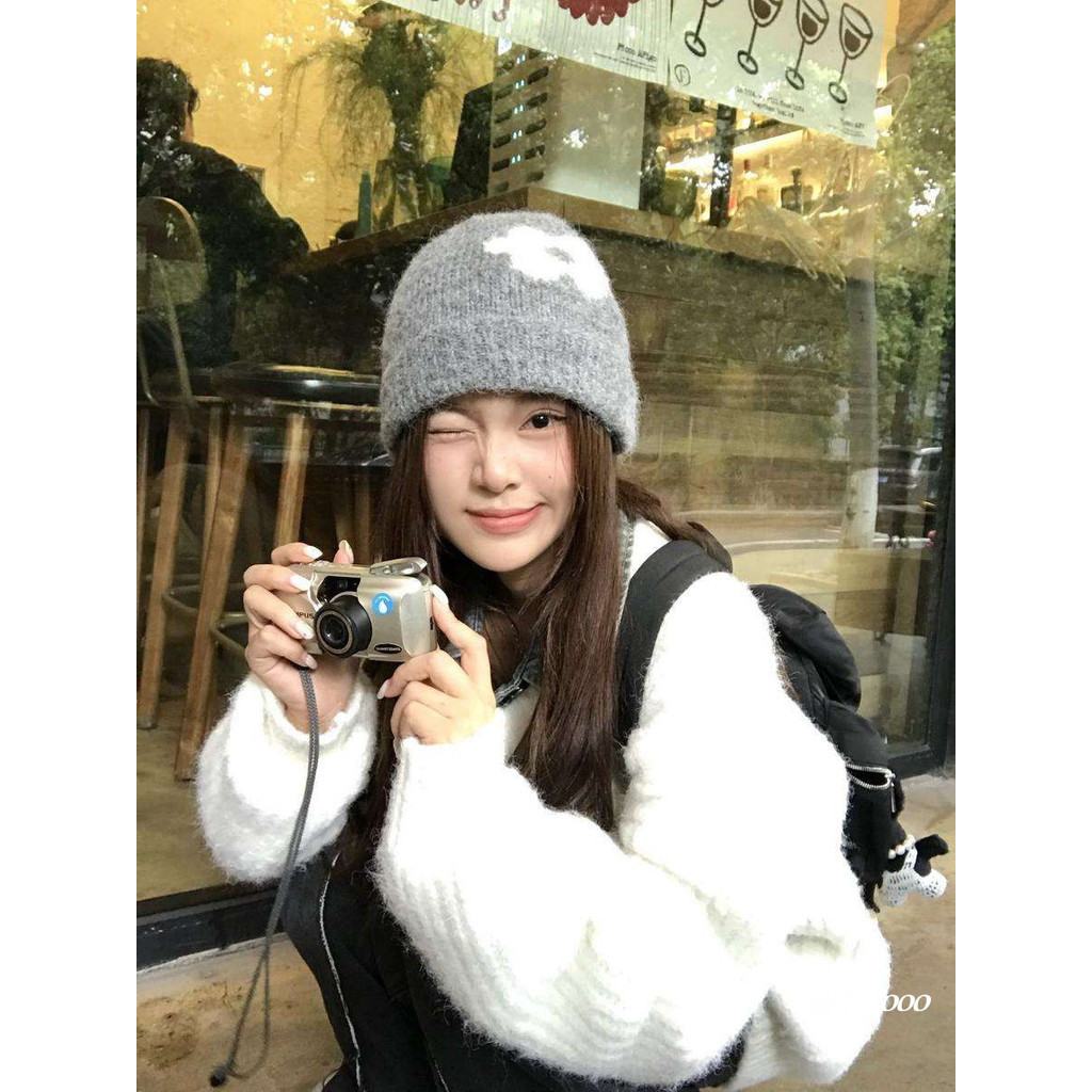 ทุกการแข่งขันถักขนสัตว์เป่าโถวหมวกหญิงเวอร์ชั่นเกาหลีดอกไม้ป้องกันหูที่อบอุ่นหมวกเย็น