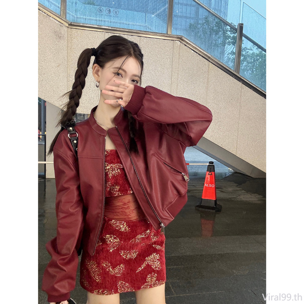 เสื้อแจ็คเก็ตหนังสีแดงแฟชั่นสตรีฤดูใบไม้ร่วงฤดูหนาวเสื้อแจ็คเก็ตสั้นใหม่ของผู้หญิง