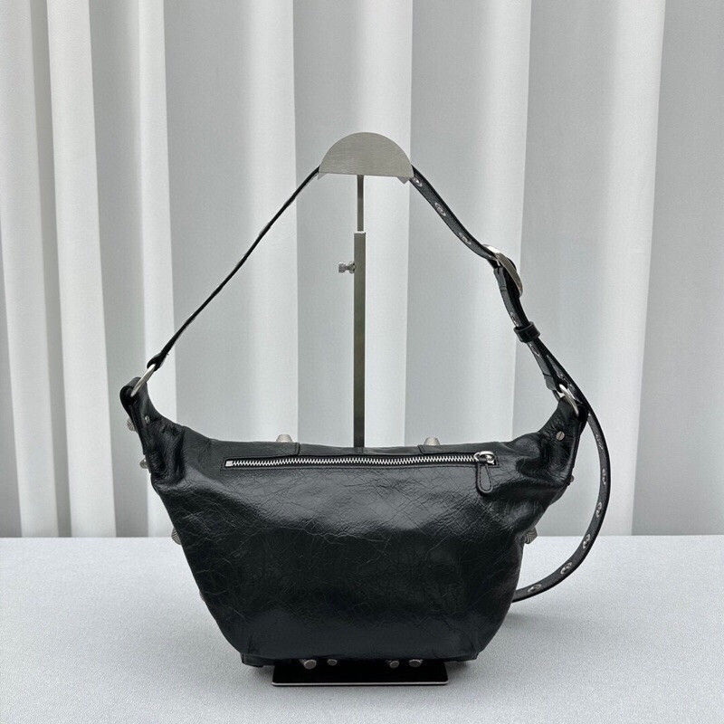 พรี ราคา8900 Balenciaga Bumbag 92281 กระเป๋าคาดอก กระเป๋าคาดเอว size:19*7*17cm