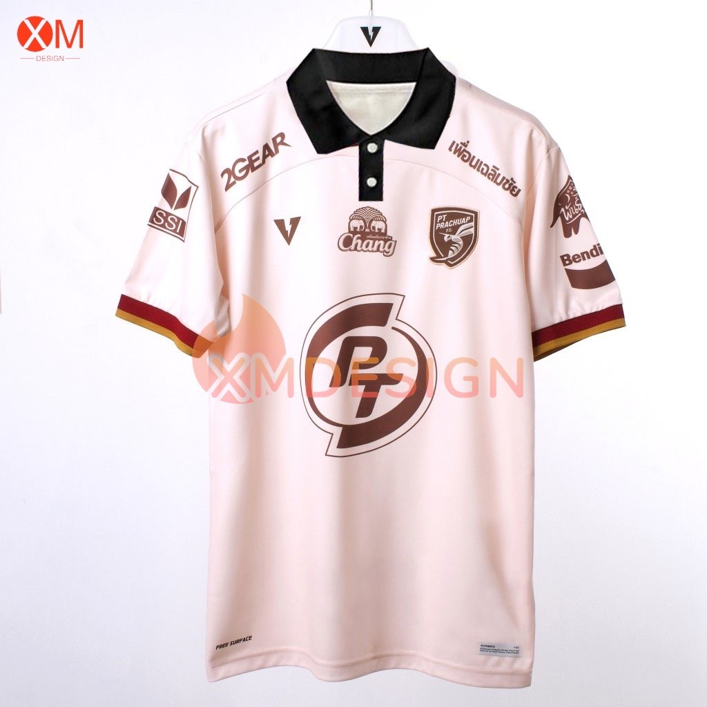 Mxdesign "[สินค้าพร้อมส่ง] เสื้อฟุตบอลเหย้า พีที ประจวบ เอฟซี สีครีม ของแท้ VECTOR 001 PT PRACHUAP 1