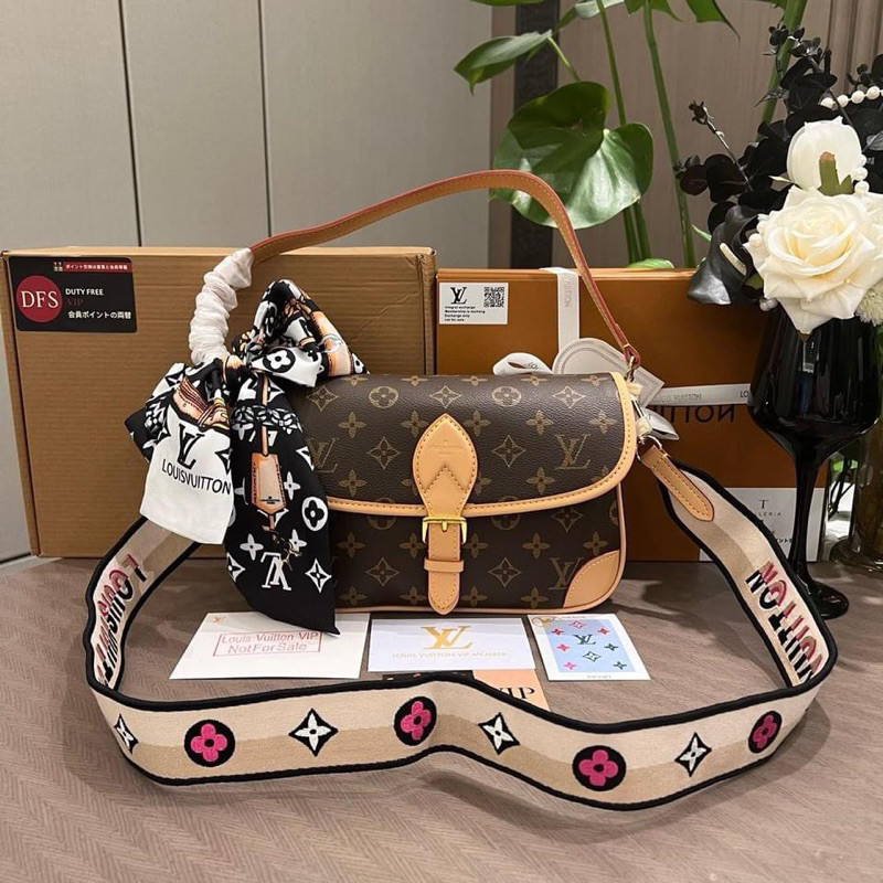 2024 Louis Vuitton monogram Diane Satchel สินค้า Gift with purchase (GWP)