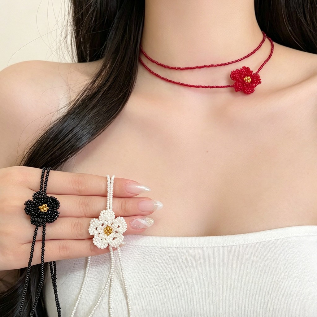 สร้อยคอดอกเคมีเลียและลูกปัดสีแดง สำหรับผู้หญิง
