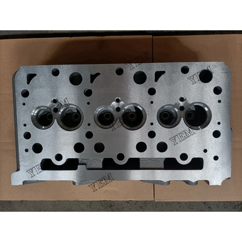 For Kubota Engine Parts D1703 D1703-DI Cylinder Head
