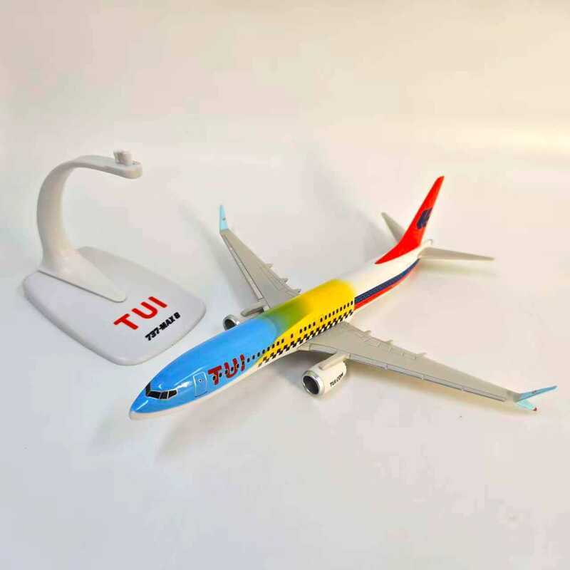 1/2 B737max8 TUi Gradient รุ่นประกอบเครื่องบิน Static Collection ของขวัญตกแต่งสํานักงาน