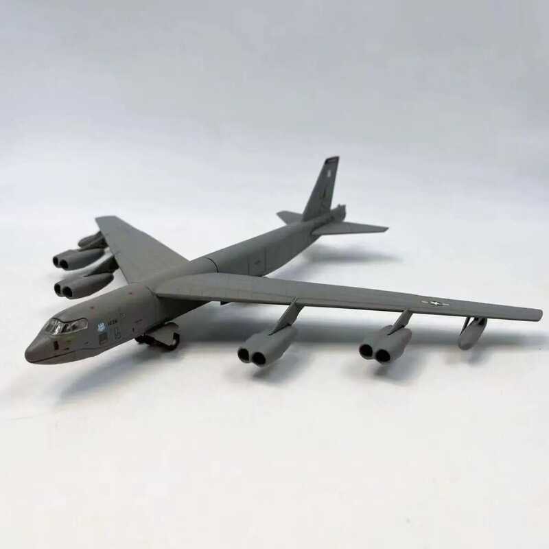 C Diecast 1:200 Scale American B-52 Long-Range Strategic Bomber Alloy Aircraft Model Collectible To