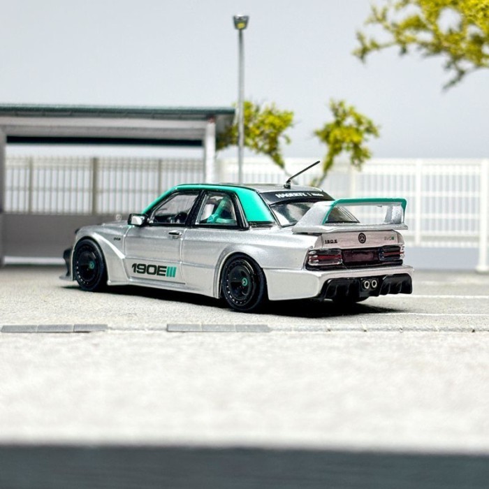 RM Rhino 1: 64 Mercedes-Benz 190E EVO II การปรับเปลี่ยนร่างกายกว้างจําลองคอลเลกชันโมเดลรถโลหะผสม
