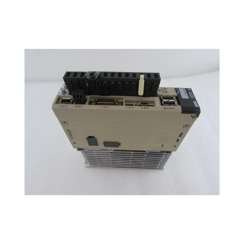 servo motor driver SGDS-A3B01A
