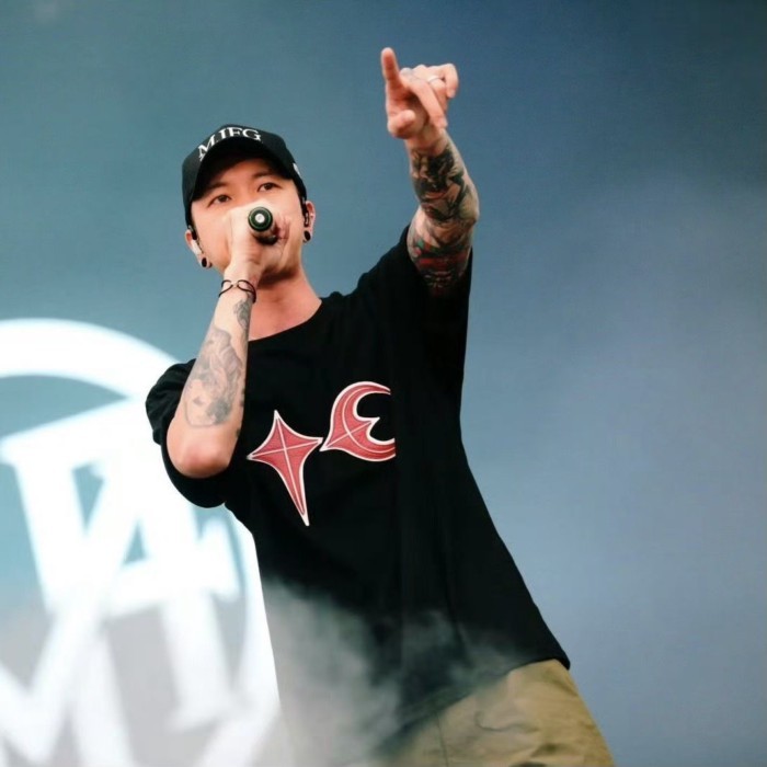 Thug Club Naughty MJ116 ESO Skinny Same Style Vintage Leather Short Sleeve T-Shirt