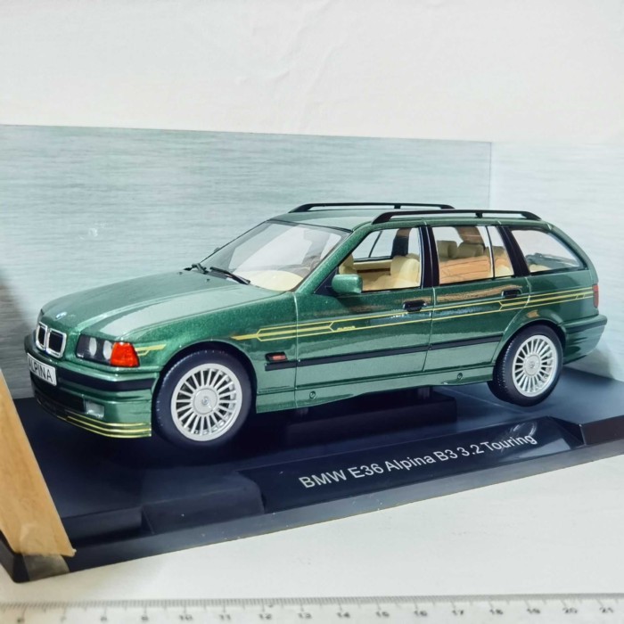 MCG 1/18 BMW E36 Alpina B3 3.2 โมเดลรถ BMW Touring Gold Out of Print Model