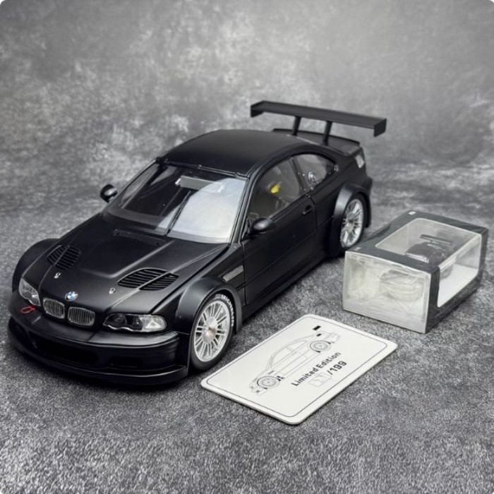 DCM 1: 18 ความเร็วระดับพรีเมียม BMW GTR BMW M3 E46 Alloy โมเดลรถจําลองเปิดเต็มรูปแบบ