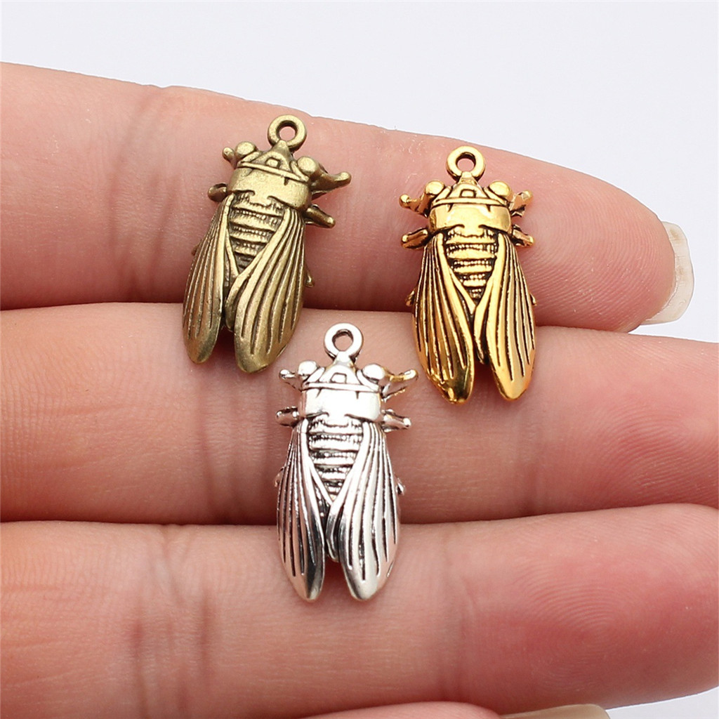 กบและแมลงสวน charm สังกะสีโลหะผสม สำหรับทำสร้อยข้อมือแบบโบราณ