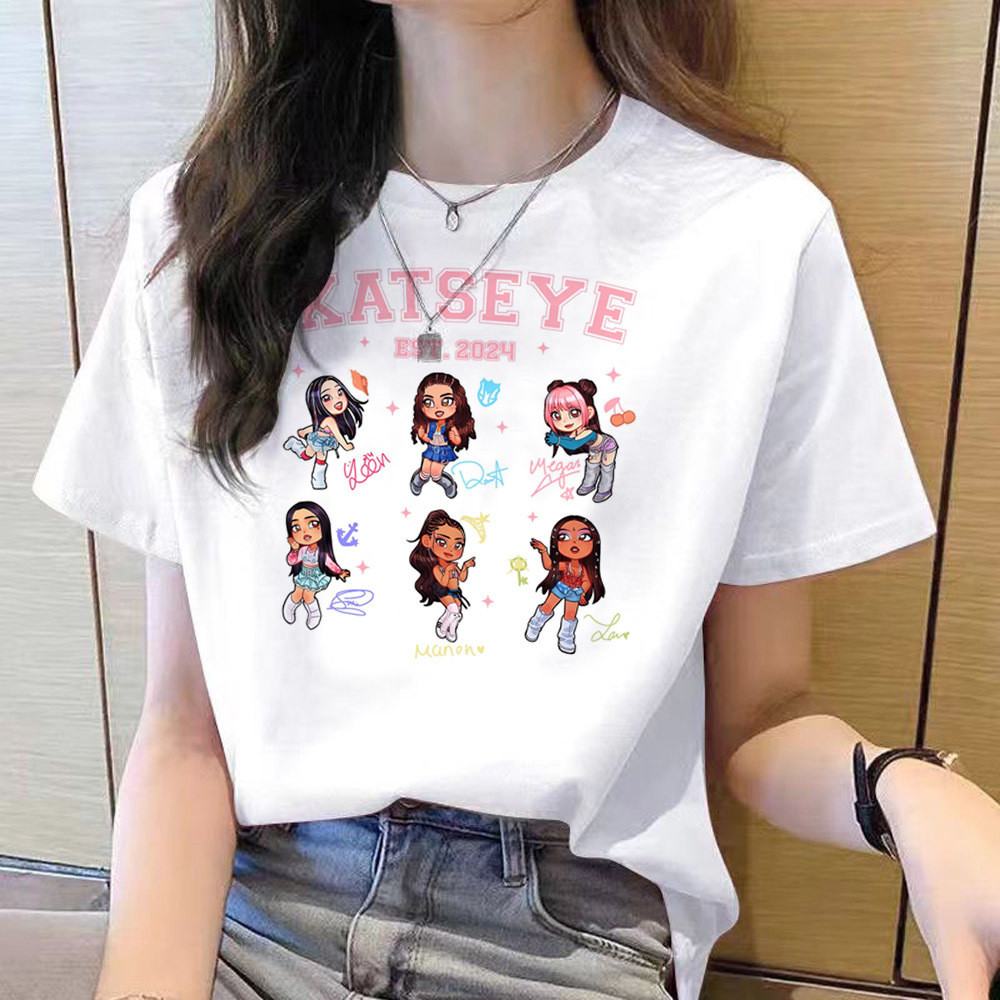 Katseye T-Shirt สไตล์ยุค Y2K กรันจ์ อิทธิพลมังงะและพсиเชดелиค สำหรับคนวัยทีน