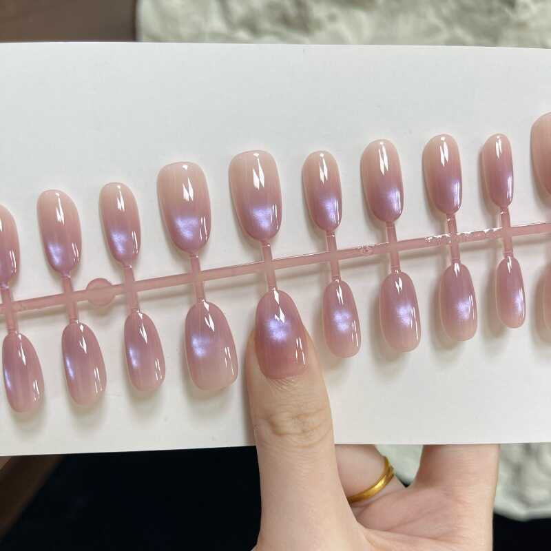 Taro Purple Cats Eye Fine Flash Cats Eye Almond Design High-End สวมใส่เล็บเล็บ Patch แพทช์เล็บปลอม