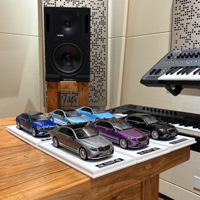 Vehicle Art 1/18 Mercedes-Benz S63 W222 AMG S65 W222 โมเดลรถเรซิ่น