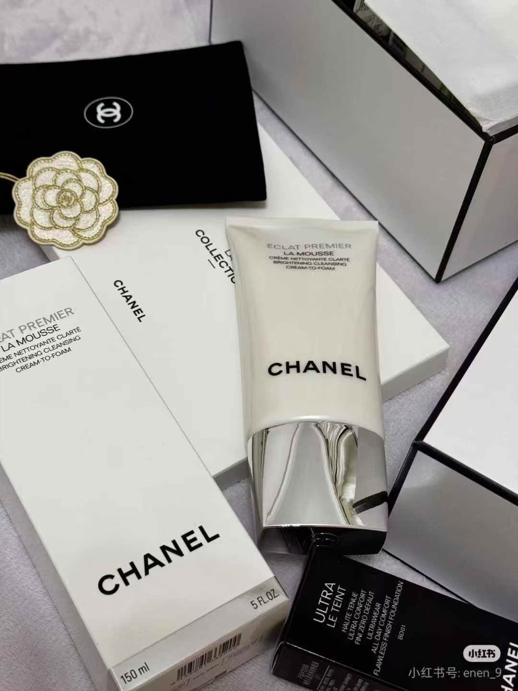 Hot Style Hot Style General/48 Whitening Facial Cleanser Silver Cap 150ml! 8e3