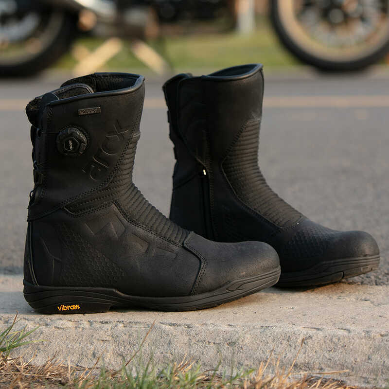 ARCX-L6071 ARCX สีดํารองเท้าขี่รถจักรยานยนต์ผู้ชายรองเท้าบู๊ตแข่งรถจักรยานยนต์รถจักรยานยนต์ทางไกลรอง