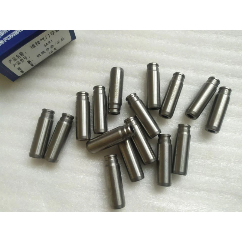 Engine Valve Guide Set For Mitsubishi 4A91 4A92 1Set