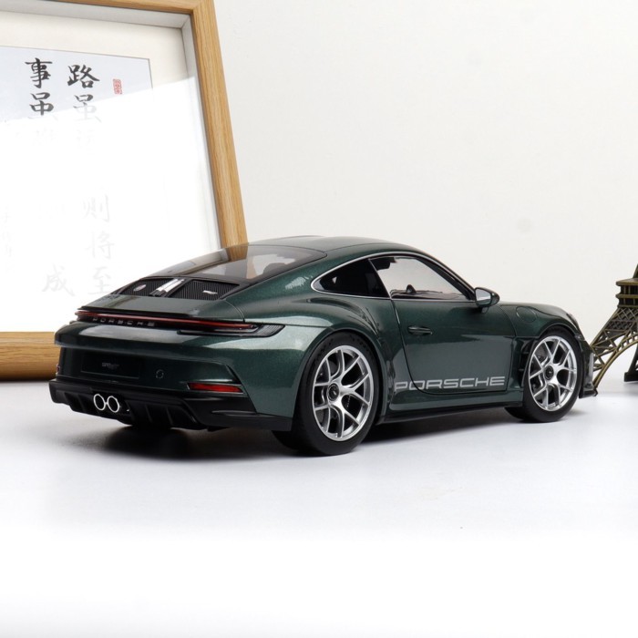 NOREV 1: 18 Porsche 911 ST 2023 สีเขียวจําลองโลหะผสมคอลเลกชันโมเดลรถเปิดเต็มรูปแบบ