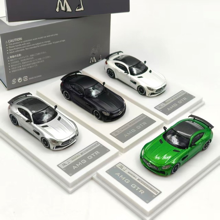 1: 64 Benz AMG GTR จําลองรถรุ่น Supercar ผลิตภัณฑ์สําเร็จรูปแบบคงที่คอลเลกชันเครื่องประดับ