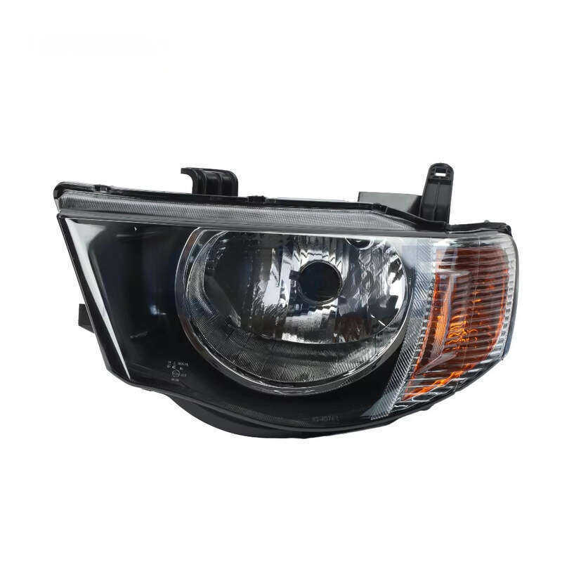 2005-2015 Mitsubishi L200 KB4T KA4T 4D56 ไฟหน้ารถ 8301B467 8301B471 8301B465 8301B466 สําหรับ MITSUB