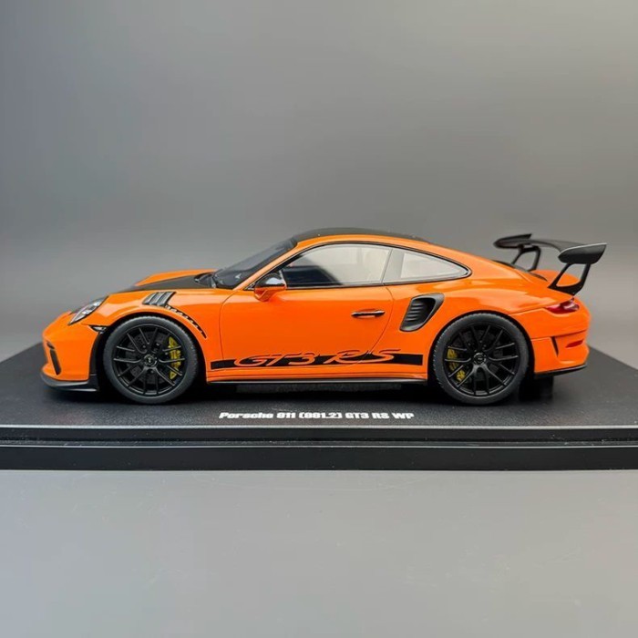GT SPIRIT 1: 18 PORSCHE PO 911 (991.2) GT3 RS รถรุ่น