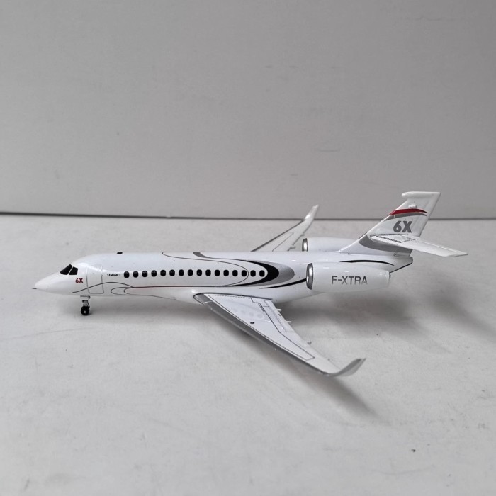 Out of Print รุ่น Daso 1/200 Falcon Falcon 6X Civil Service เครื่องบินส่วนตัว Premium X Alloy P5