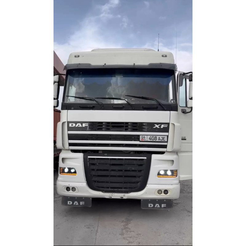 1PCS 24V lorry LED Headlight With Lens Fit for DAF XF95 XF105 XF106 CF85 Truck