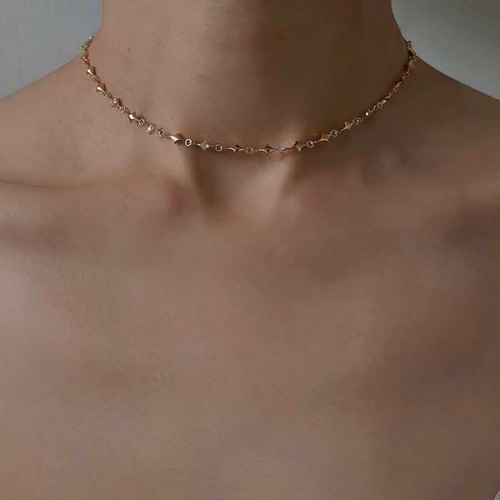 grumpy, lumiere choker
