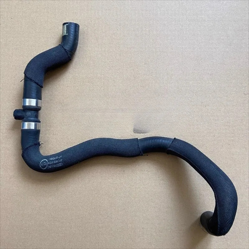 Radiator Heater Hose with T-connector for Audi C6 A6L 2.0T