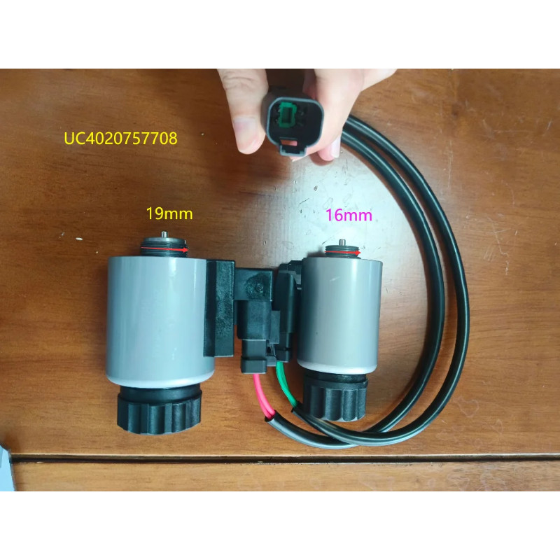 Excavator accessories for Komatsu WA320 WA380 WA200 WA250 WA300 WA150 WA180 WA270 loader solenoid v