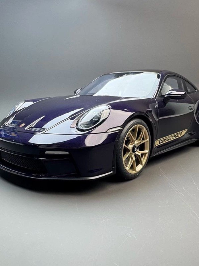 GT Spirit 1: 12 Porsche 911 [992] GT3 TOURING รถรุ่น GT937