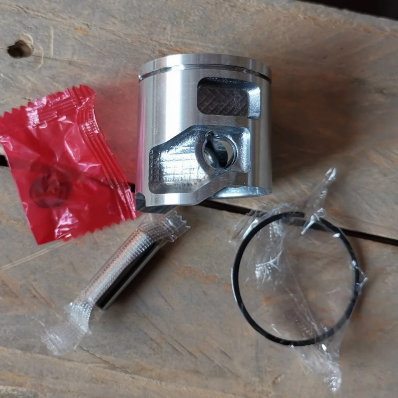 545 550 Piston Kit HusqvarnaA 545 545XP 550 550XP (43mm)