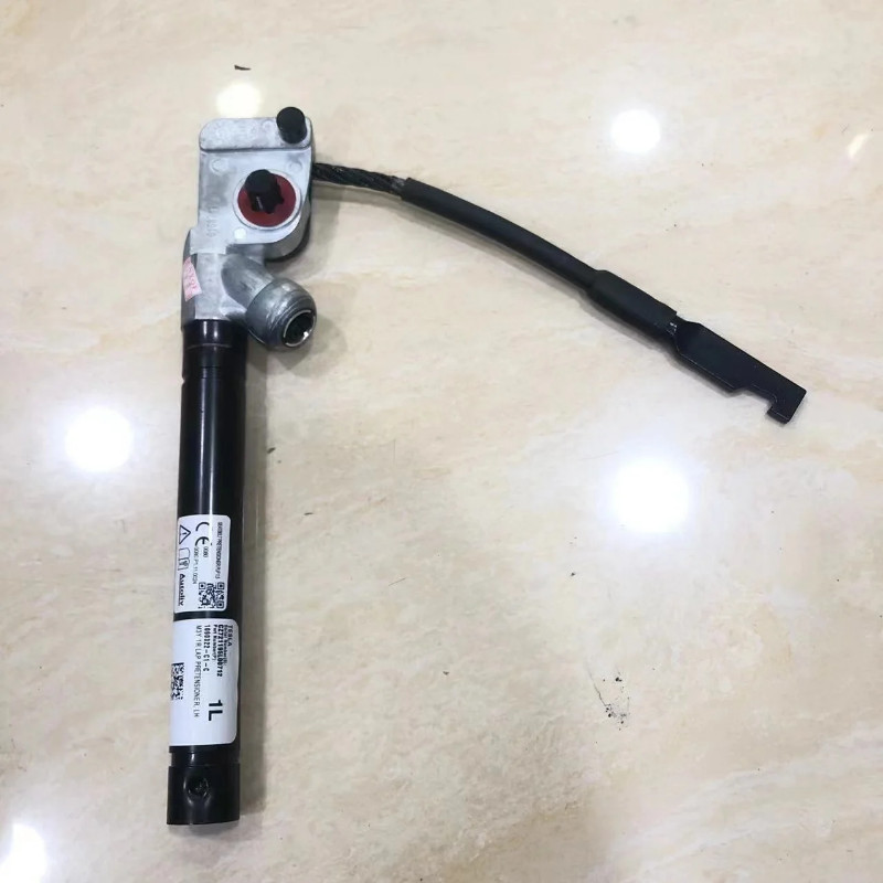 NEW 1090324-C1-C 1090322-C1-C Seat Belt Retainer Right &Left for Tesla Model 3 Seat Belt Retainer T