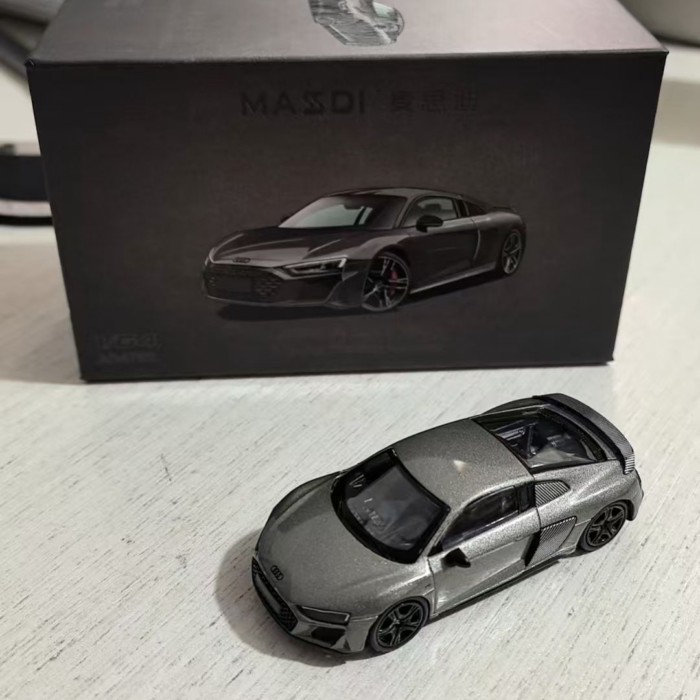 1: 64 Audi 2008 Q7R8V10 ขนาดเล็กรถสปอร์ตจําลองรถรุ่นคอลเลกชันเครื่องประดับ