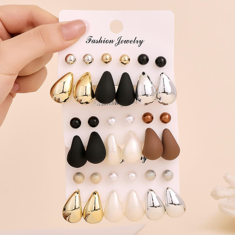 แฟชั่น Water Drop ต่างหูชุดสําหรับผู้หญิง Minimalist Gold Silver สีดําเรขาคณิต Stud ต่างหูสวมใส่ทุกวันเครื่องประดับของขวัญ