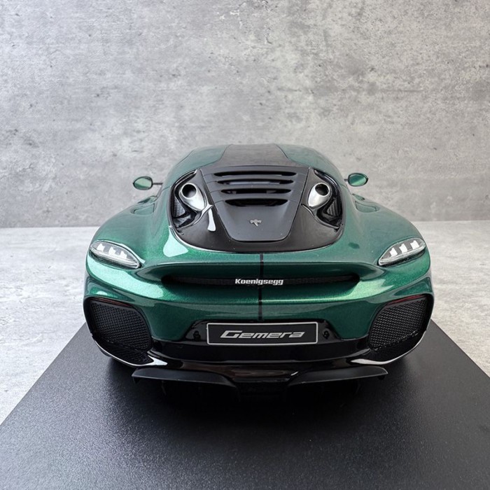 GT SPIRIT 1: 18 KOENIXGSEGGERA โมเดลรถเรซิ่น GT888