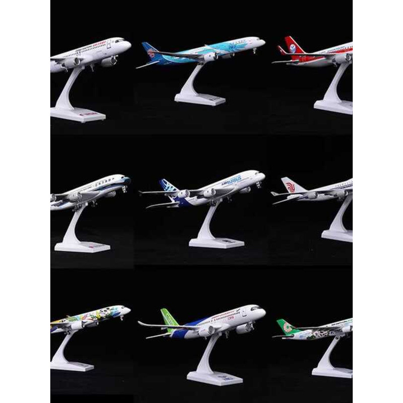 28-30 ซม.ล้อพร้อมไฟจําลองเครื่องบินรุ่น Airbus A380 โบอิ้ง 787 South Airlines East Airlines Passenge