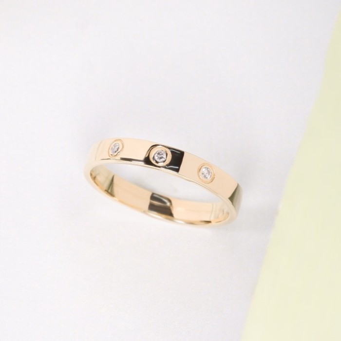 Grace Fine Jewelry แหวนทองแท้ 9K Trinity Diamonds Ring (แจ้งไซส์ทางหมายเหตุ)