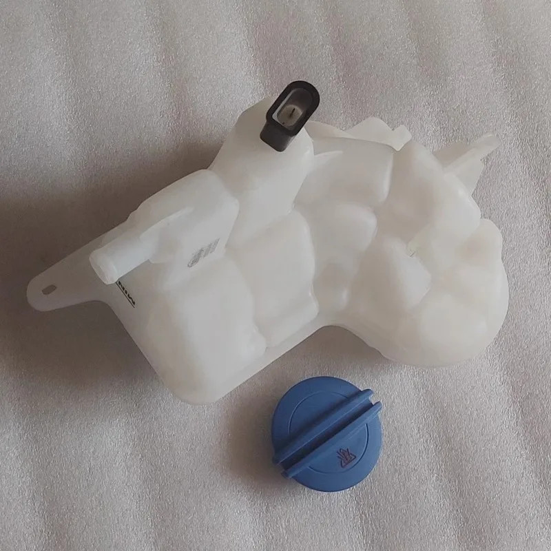 Coolant Expansion Tank for Audi A4 B6/B7 & A6L C6 1.8T/2.0T/2.4/2.8
