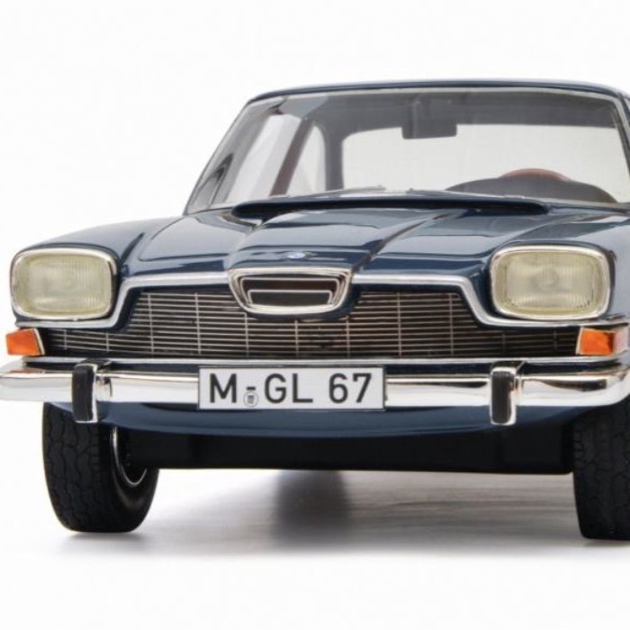 Schuco Schuco 1: 18 BMW BMW Glas 3000 V8 โมเดลคลาสสิกโมเดลจําลองเรซิน