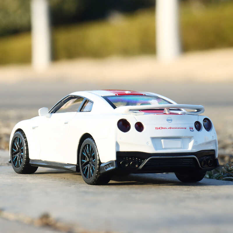 Caipo 18 ซม.BMW Z4 M40Iรถรุ่นM850Iดึงกลับเปิดประตูเสียงของเล่นNissan GTR